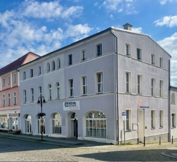 Großzügige Gewerbe- /Ladenfläche – Innenstadtlage, 15344 Strausberg, Bürohaus