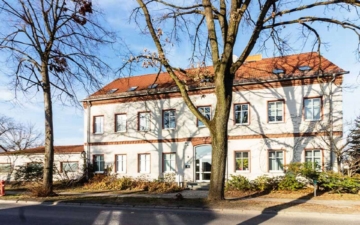 Büro in verkehrsgünstiger Lager, 15562 Rüdersdorf, Bürohaus